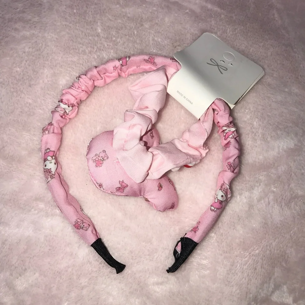 ✨✨5/$10✨✨ Hello Kitty Sanrio character headband and scrunchie set hair New